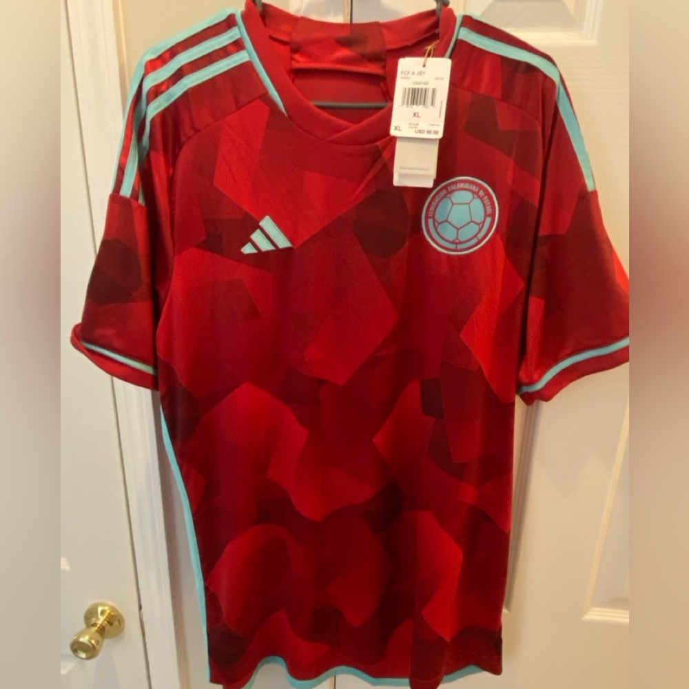 Colombia Men’s Soccer Jersey, XL, Extra Large, NWT, New With Tags